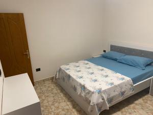 Postel nebo postele na pokoji v ubytování Cappuccino City Center Apartment