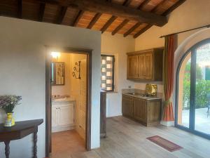 A kitchen or kitchenette at Podere Capitignano