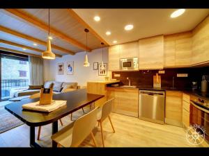 A kitchen or kitchenette at SANTA MARGALIDA de Alma de Nieve
