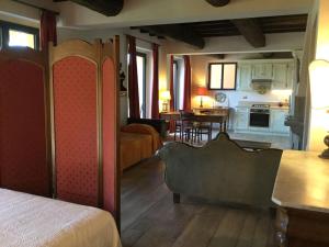 A kitchen or kitchenette at Podere Capitignano