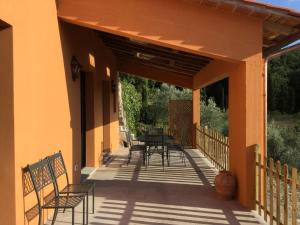 A balcony or terrace at Podere Capitignano