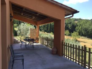 A balcony or terrace at Podere Capitignano