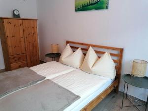 Een bed of bedden in een kamer bij Apartma Angi
