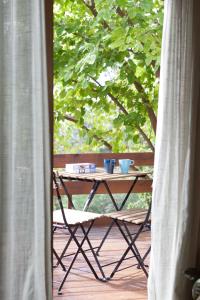 Rõdu või terrass majutusasutuses Connected Guest House
