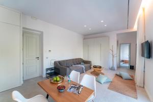 Posedenie v ubytovaní Naillac Elite Suites