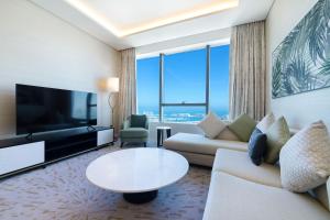 Posezení v ubytování Maison Privee - Luxury Apt with Fabulous Views over Palm Jumeirah