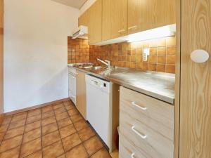 Köök või kööginurk majutusasutuses Chalet Basilic by Interhome