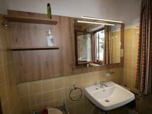 Koupelna v ubytování Chalet Amberg by Interhome