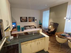 Predel za sedenje v nastanitvi Apartment Inner City by Interhome