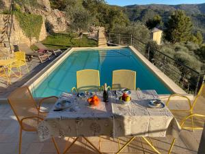 Bazén v ubytovaní Holiday Home Bellaria - VLO190 by Interhome alebo v jeho blízkosti