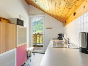 Küche/Küchenzeile in der Unterkunft Apartment Veiderfeld by Interhome