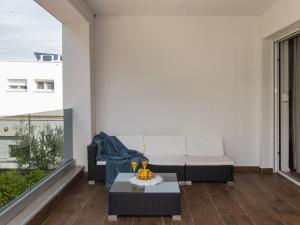 Ein Sitzbereich in der Unterkunft Holiday Home Villa Loreta by Interhome