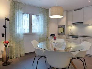 Kuchyň nebo kuchyňský kout v ubytování Apartment Terrasse by Interhome