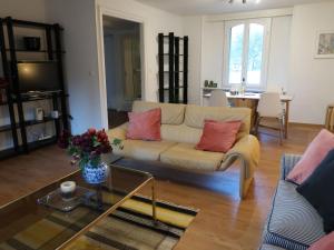 Posezení v ubytování Apartment Le Verger by Interhome
