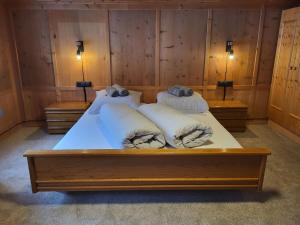 A bed or beds in a room at Holiday Home Stark by Interhome