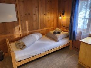 A bed or beds in a room at Holiday Home Stark by Interhome