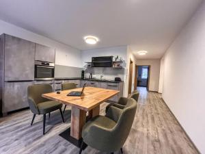 Η κουζίνα ή μικρή κουζίνα στο Apartment Apart Edi by Interhome