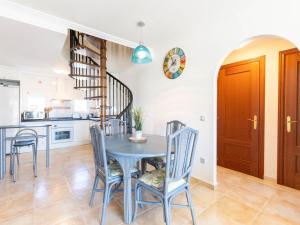 A kitchen or kitchenette at Apartment Tamara by Interhome
