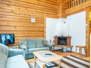 Χώρος καθιστικού στο Holiday Home Kranni 1 by Interhome