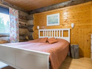 Ένα ή περισσότερα κρεβάτια σε δωμάτιο στο Holiday Home Pyhän huave by Interhome +12 φωτογραφίες