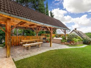 Vonkajšia záhrada v ubytovaní Holiday Home Nancy by Interhome