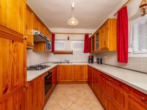Kuchyňa alebo kuchynka v ubytovaní Holiday Home Nancy by Interhome