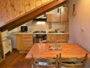 A kitchen or kitchenette at Studio Albergo Diffuso - Cjasa de Pagnocca by Interhome Még 19 kép