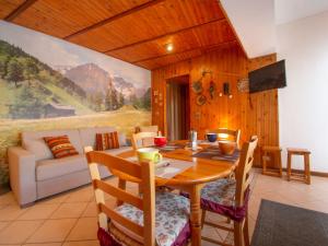 Χώρος καθιστικού στο Apartment La Collina by Interhome