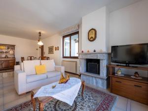 Posezení v ubytování Apartment da Nuccia by Interhome
