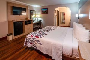 Katil atau katil-katil dalam bilik di Quality Inn Bishop near Mammoth