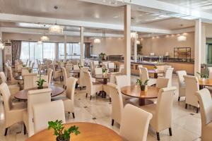 Restoran või mõni muu söögikoht majutusasutuses Altura Hotel Zakynthos