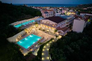 Bassein majutusasutuses Altura Hotel Zakynthos või selle lähedal