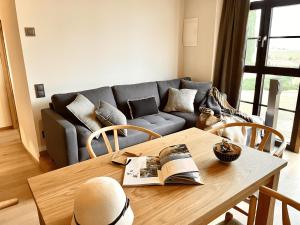 A seating area at Torre Medieval de Queralt & Spa