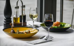 Jedzenie w hotelu lub w pobliżu