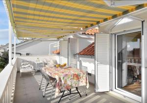 Fotografie z fotogalerie ubytování Apartments Sanda 2 v destinaci Promajna