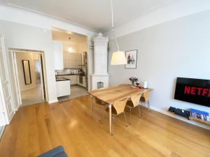 Gallery image of City center 2BR 81m2 Nordic design in Jugend house in Helsinki