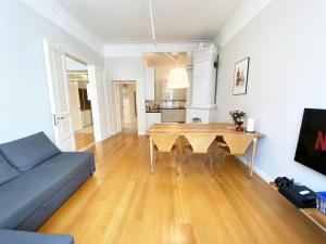 Gallery image of City center 2BR 81m2 Nordic design in Jugend house in Helsinki