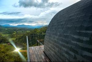 Γενική θέα στο βουνό ή θέα στο βουνό από  αυτό το κάμπινγκ