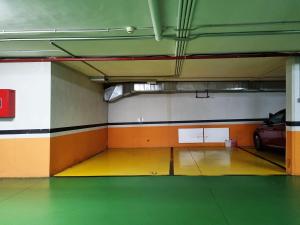 Posedenie v ubytovaní Apartamento con terraza y piscina