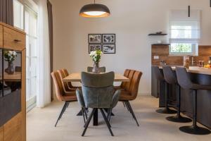 Kuchnia lub aneks kuchenny w obiekcie Villa Harmony by ILC (Istria Luxury Collection)
