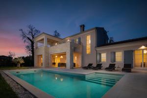Basen w obiekcie Villa Harmony by ILC (Istria Luxury Collection) lub w pobliżu
