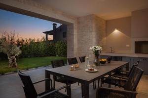 Zdjęcie z galerii obiektu Villa Harmony by ILC (Istria Luxury Collection) w mieście Brtonigla