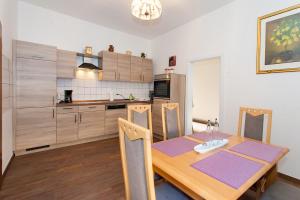 Kuchyň nebo kuchyňský kout v ubytování Apartment Zoey