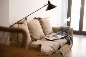 Posedenie v ubytovaní Luxury Duplex with Pool and Padel Court in Town