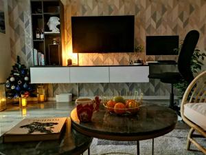 TV a/nebo společenská místnost v ubytování Negotin Centar Apartment with Parking