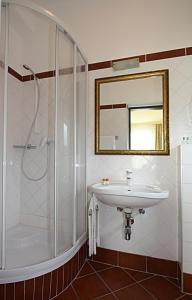 Kúpeľňa v ubytovaní Hotel Pension Alte Mühle