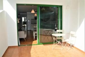 Photo de la galerie de l'établissement Nerea Apartment Costa Teguise, à Costa Teguise 6 autres photos