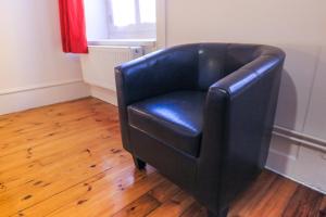 Posedenie v ubytovaní Le 34 Malon, T5 hypercentre chic et cosy, wifi, netflix par SOVALFI