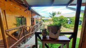 Uma varanda ou terraço em Hostal Makohe Rapa Nui