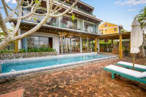 Bazén v ubytování Bon Sand Villa & Spa Hoi An nebo v jeho okolí